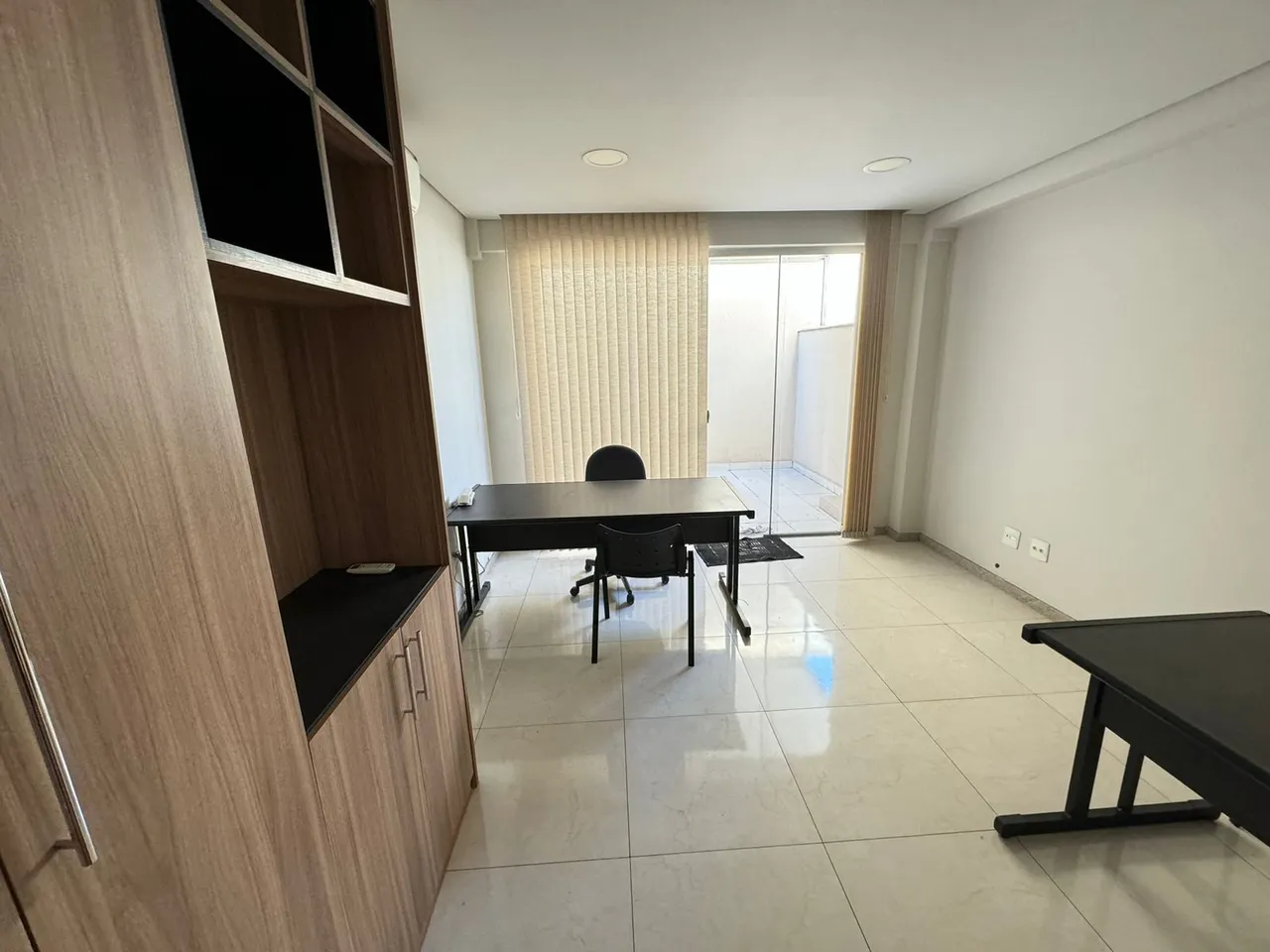 Alugo sala comercial Venda Nova R$2.000,00