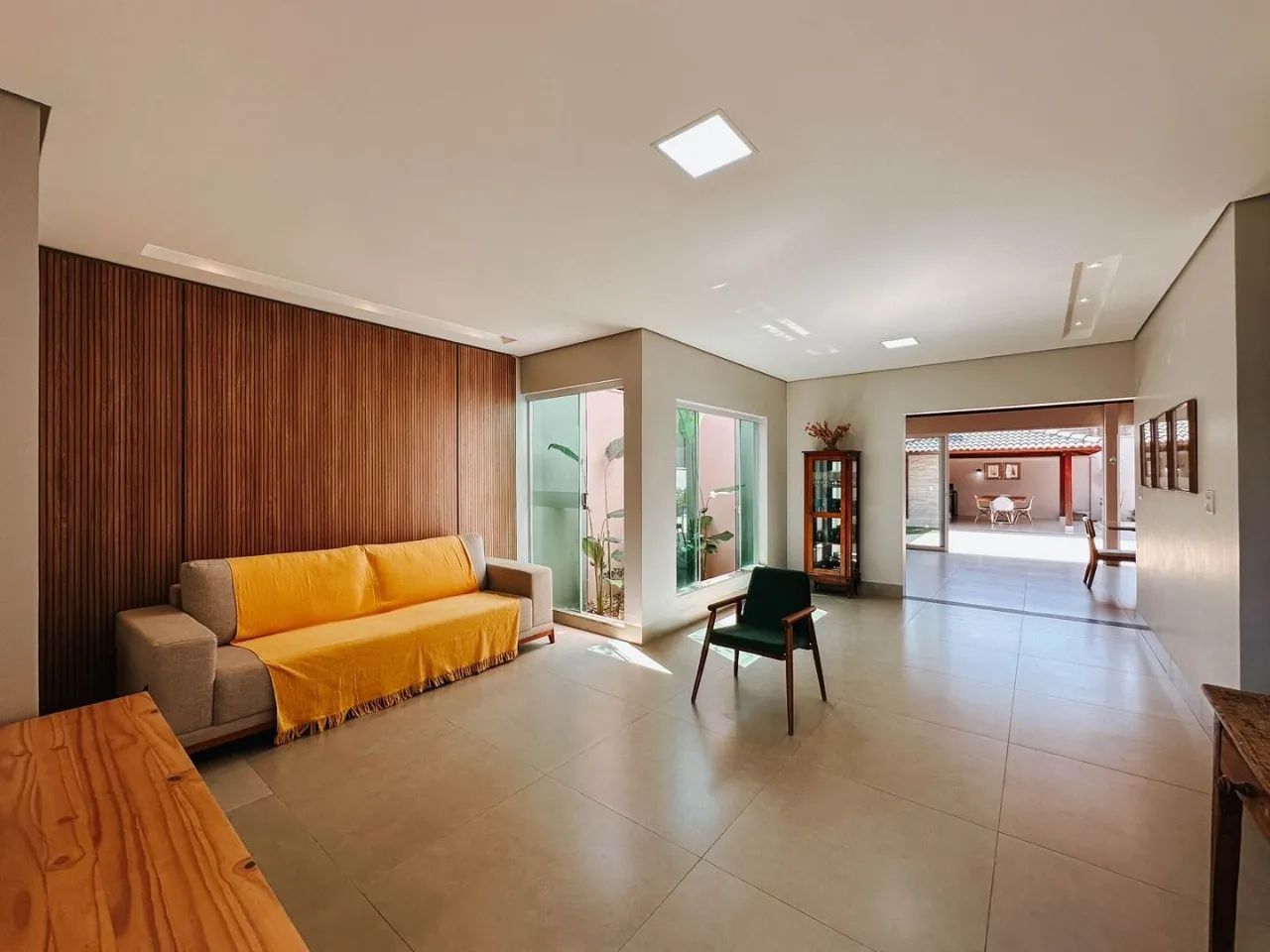 Casa no Condomínio Paradiso Ecológico com 4 suítes piscina área gourmet cozinha ampla - Foto 2