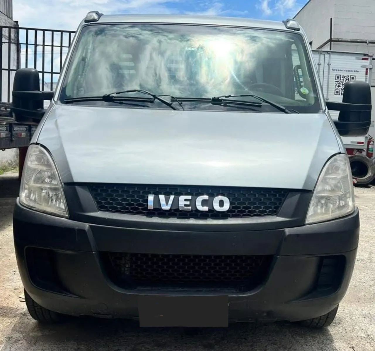 Iveco 35s14 guincho plataforma ano 2018