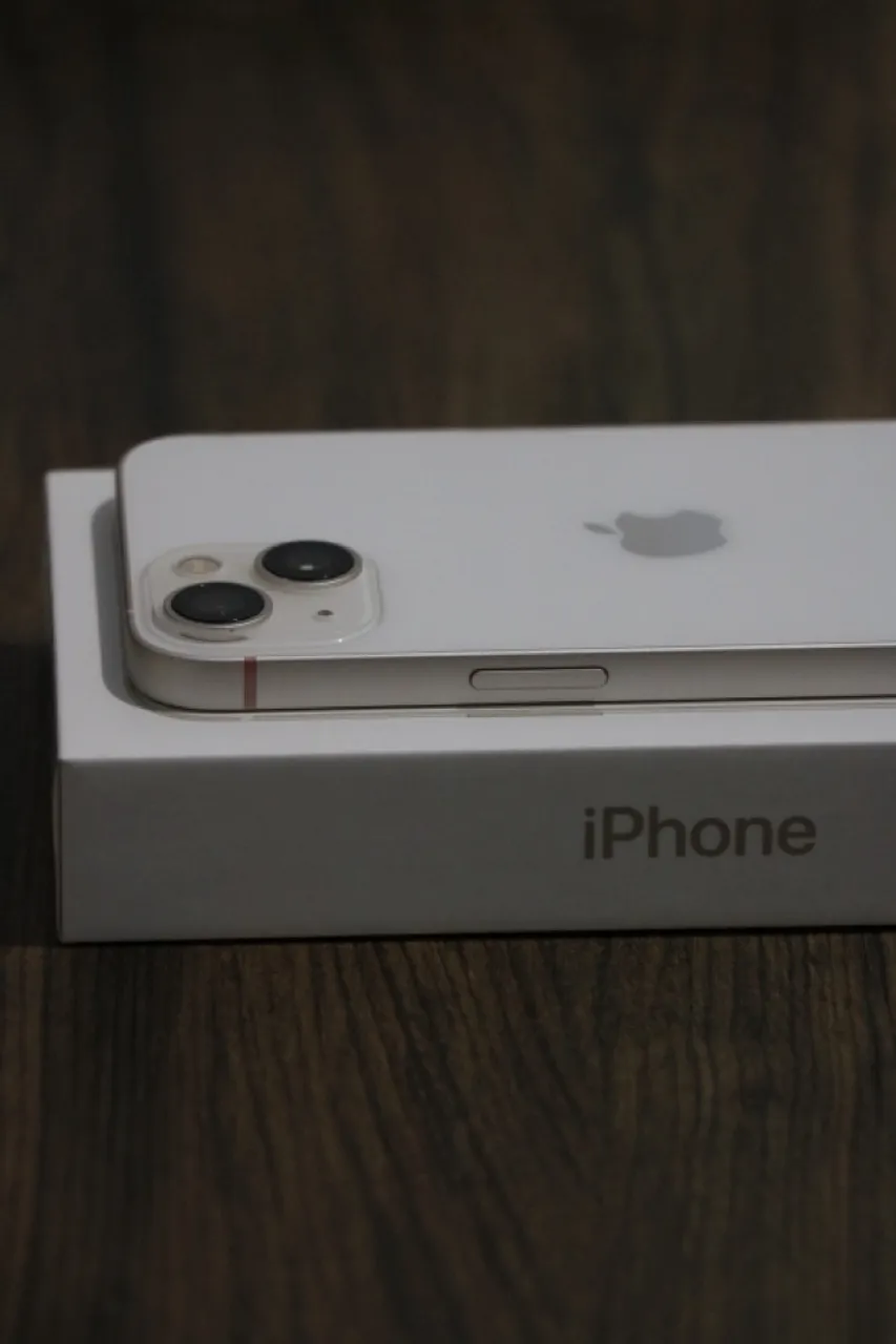 iPhone 13 Branco - 128GB