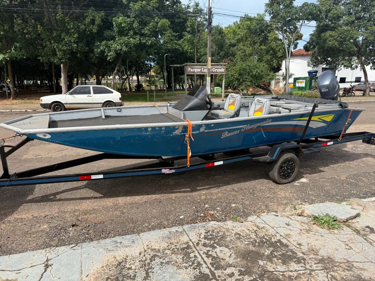 Lancha de pesca 60hp - Foto 3