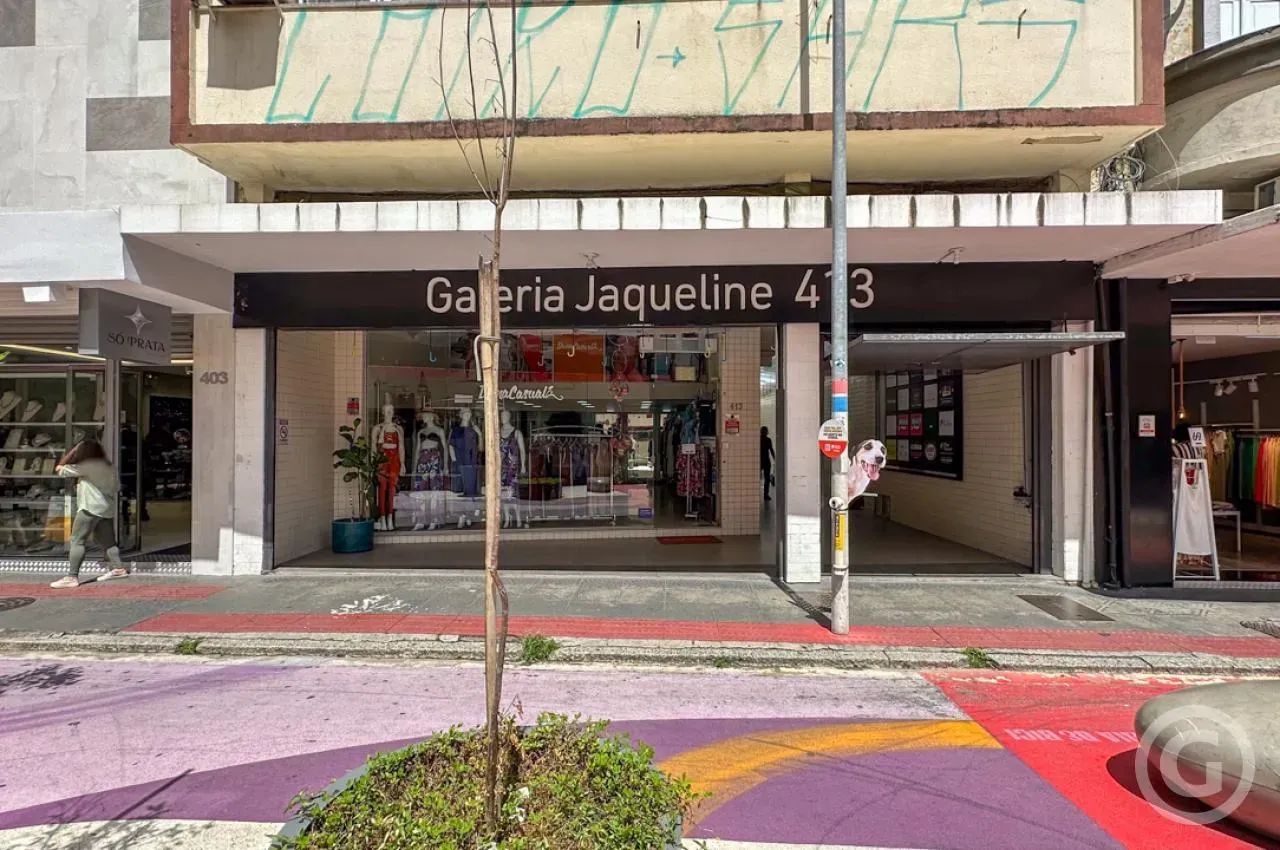 Loja ampla e bem localizada no Centro de Florianópolis para aluguel