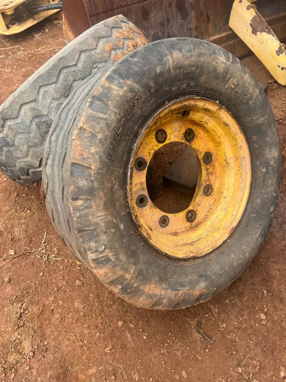 Rodas retro new holland  - Foto 2