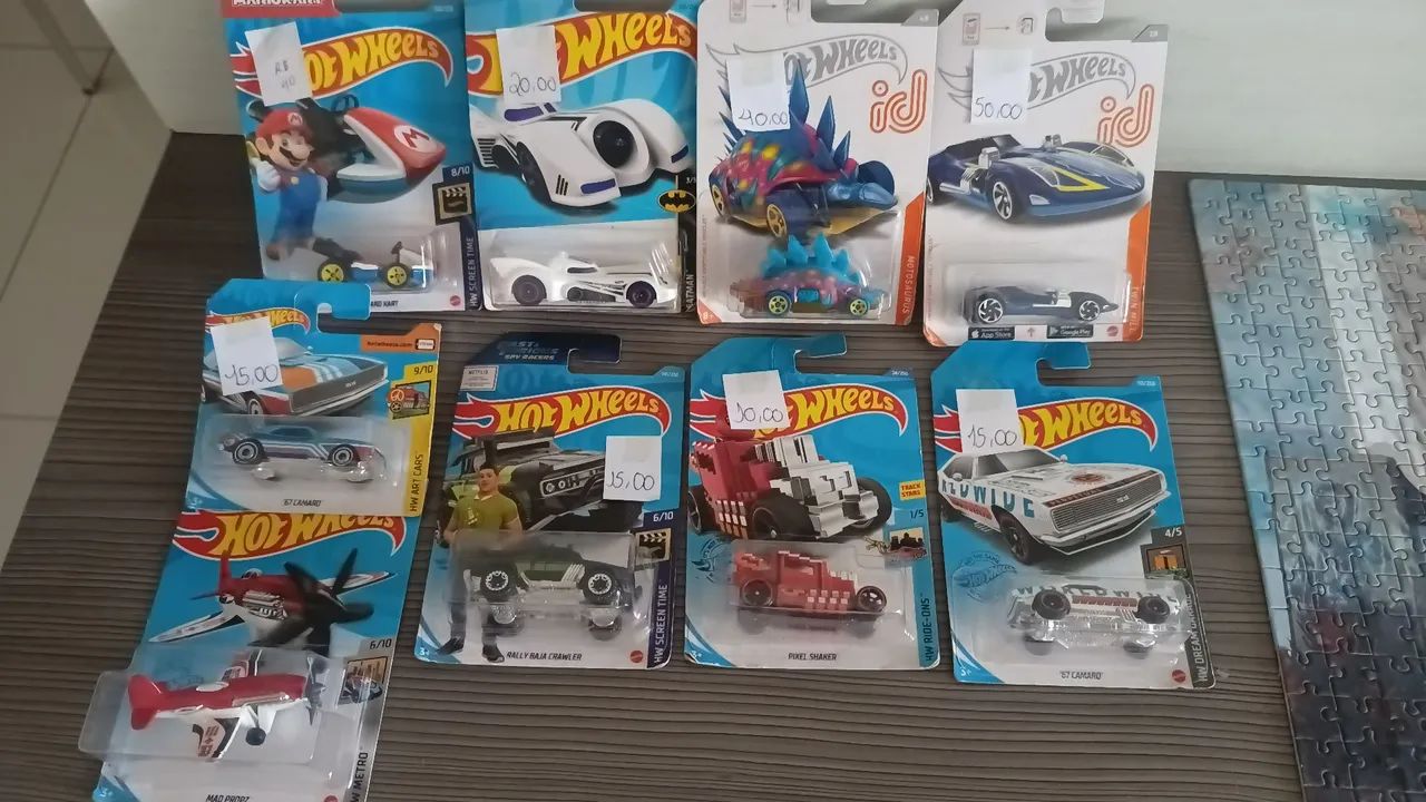 Carrinhos Hotwheels Novos preços variados 