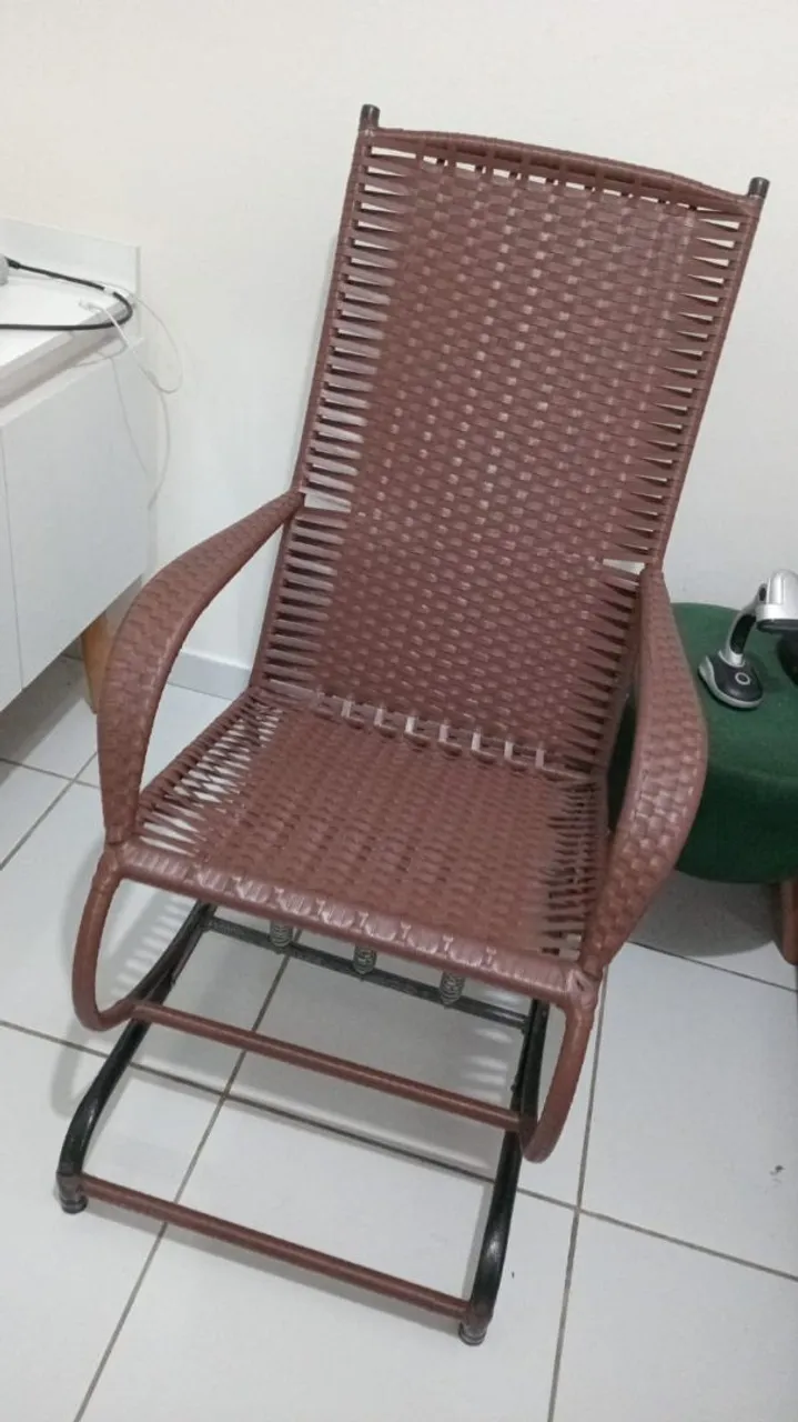 Vendo várias mesinhas de cabeceira