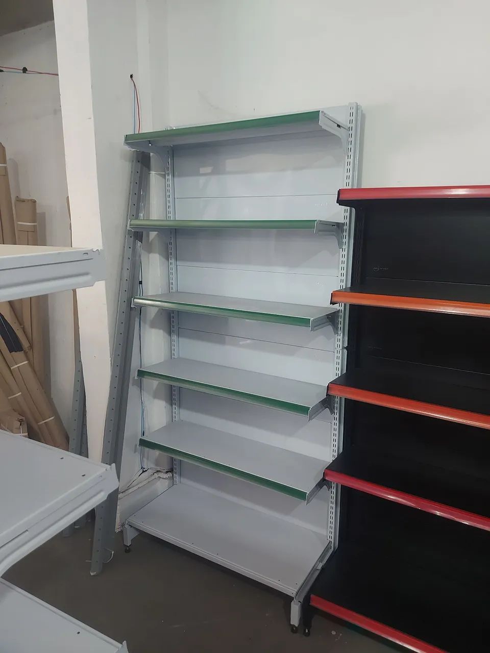 Gôndolas de parede todas em promoção centeraco * - Foto 2