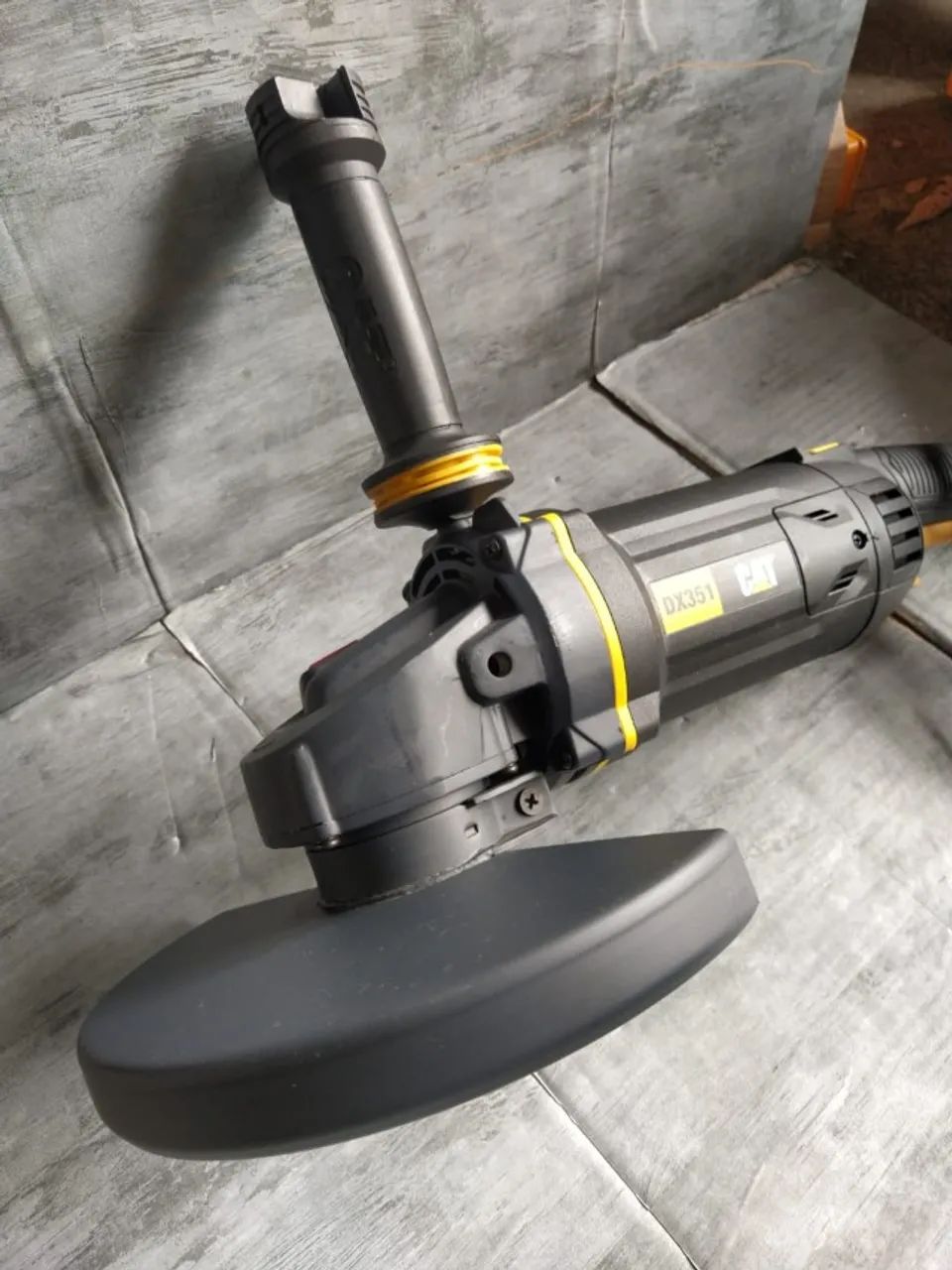 Lixadeira Esmerilhadeira Angular 230 mm Cat - 2350w - 220v