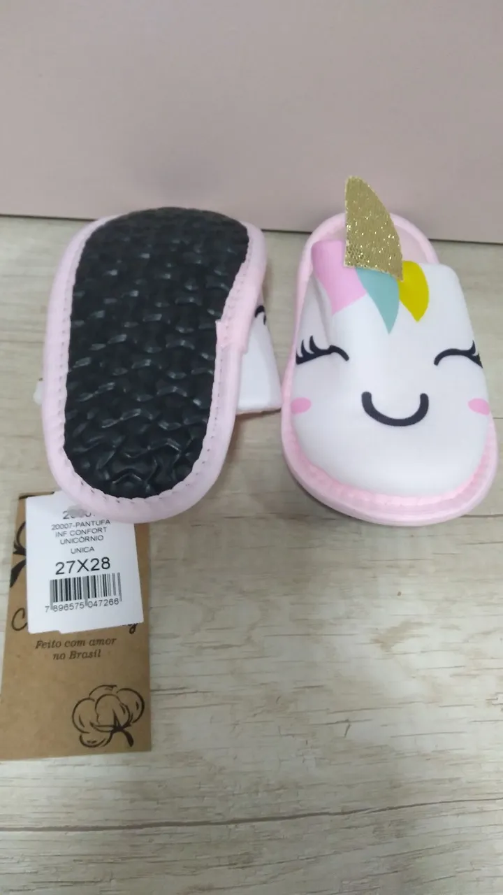 Pantufa Unicórnio, Bota de Couro e Sandália Homem Aranha..