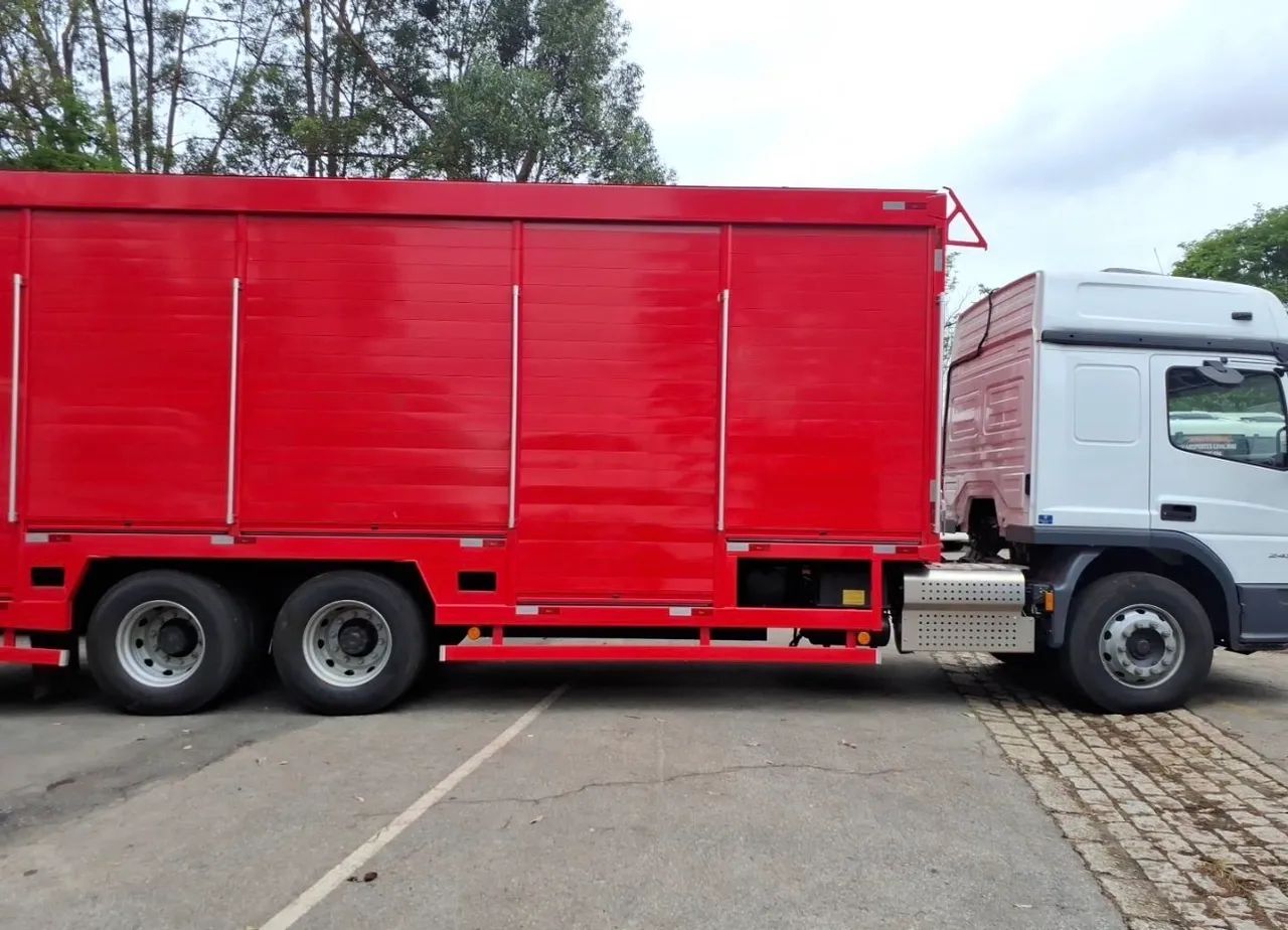 MB Atego 2433 ano 2025, 6x2, com Baú de bebidas, em SP - Foto 2