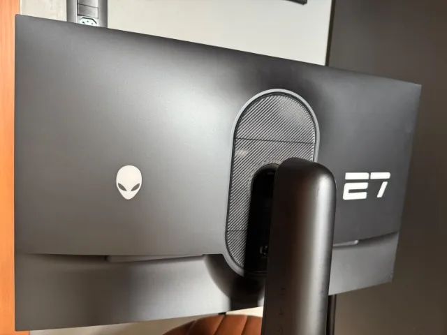 Monitor Gamer Alienware 27? - AW2724DM, em perfeito estado de conservação e funcionamento
