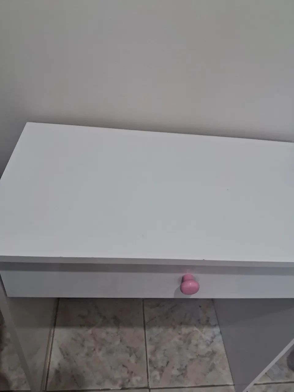 Penteadeira com espelho branca e rosa - Foto 5