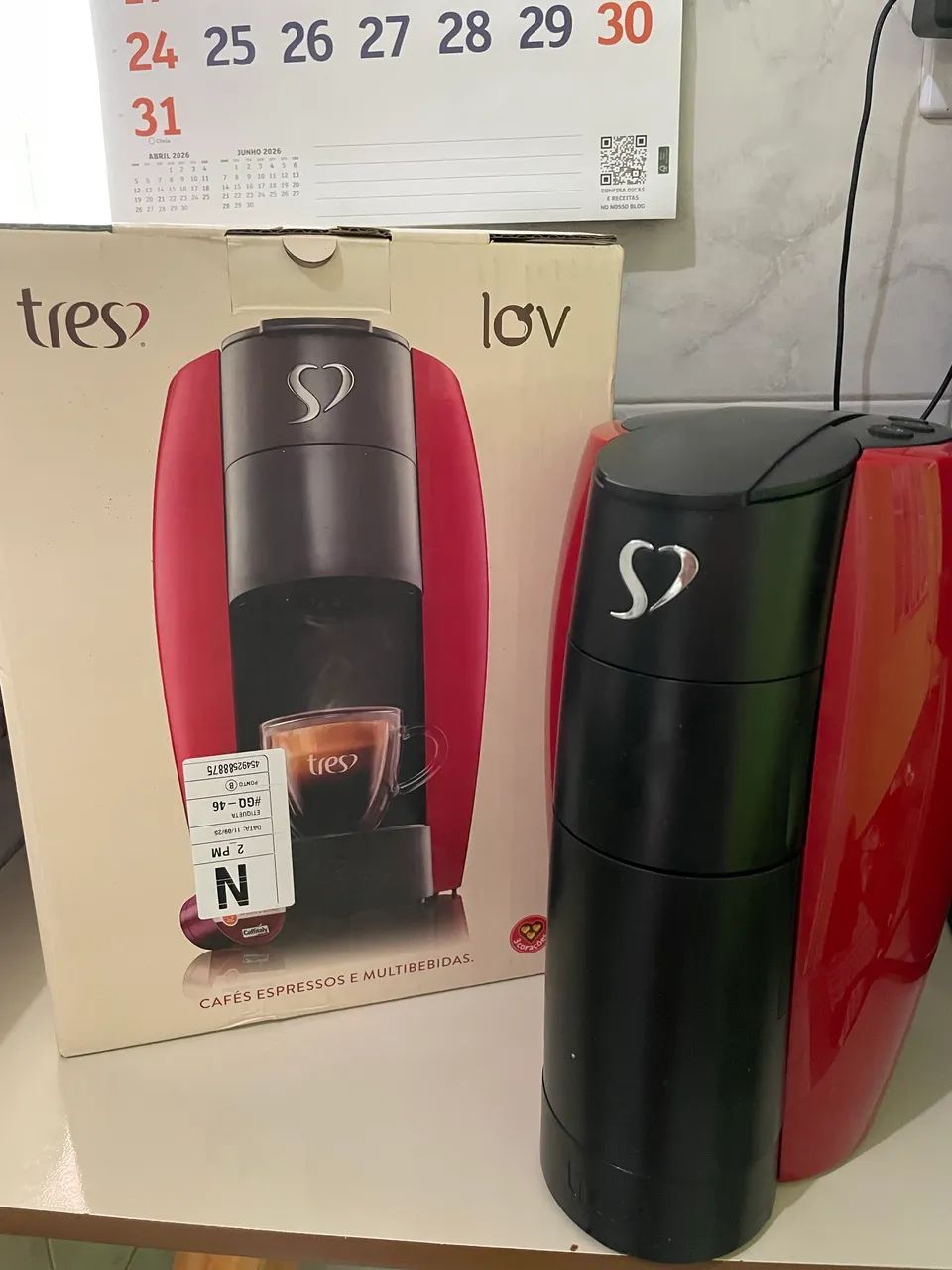 Cafeteira expressa três corações 