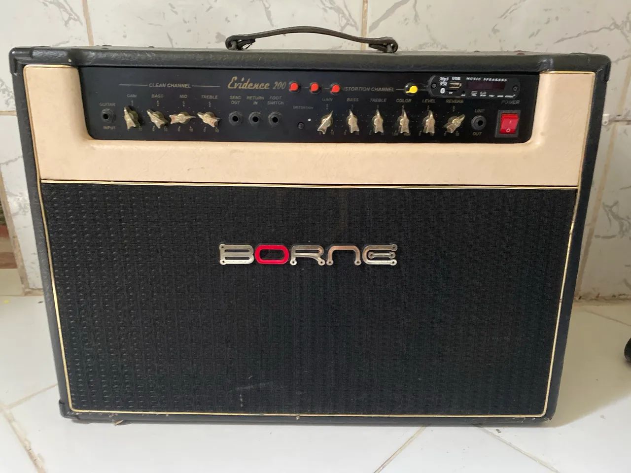 Cubo borne de guitarra com defeito 