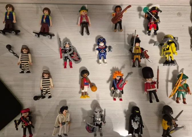 Playmobil Figures LOTE - 20 Bonecos - Foto 2