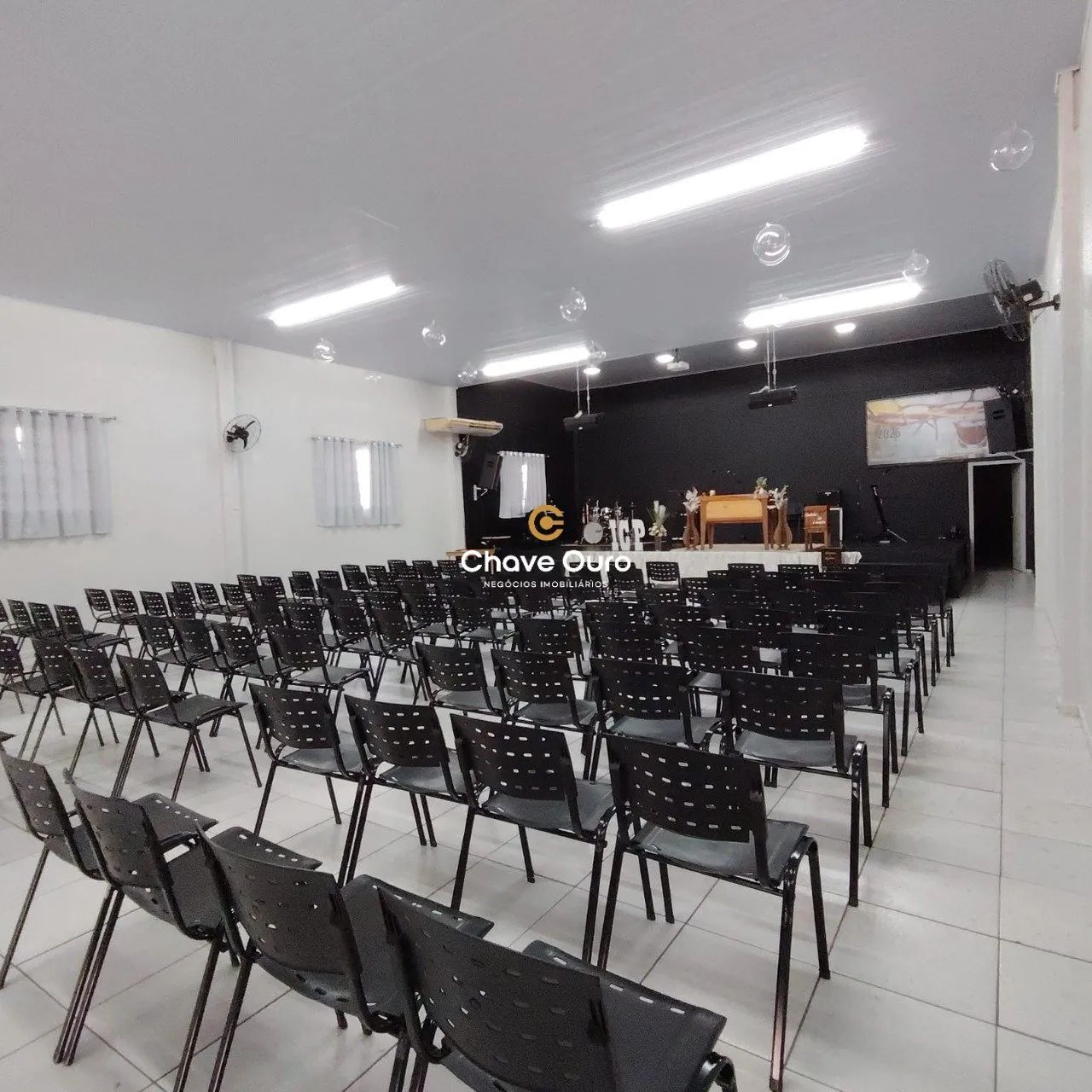 Barracão no Coqueiral