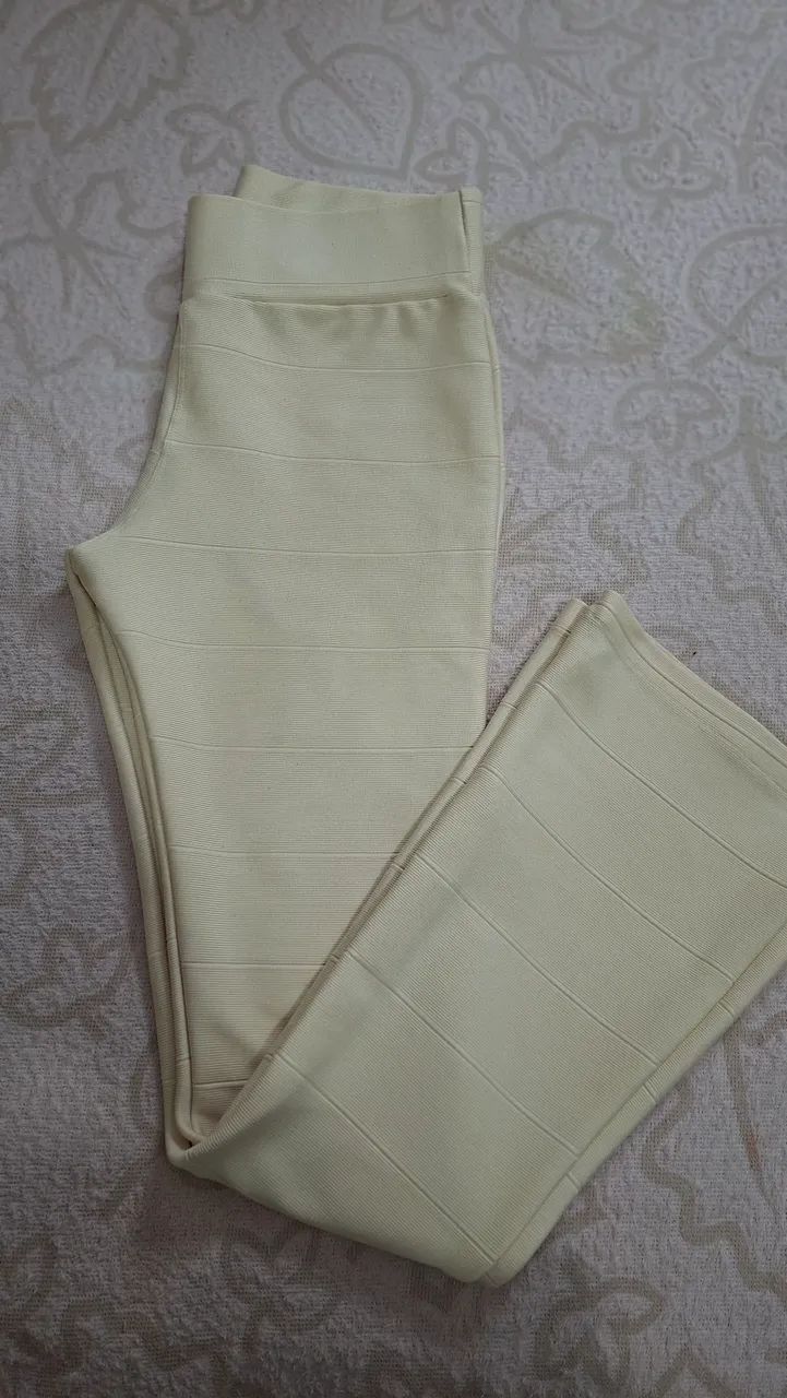 Calça flare