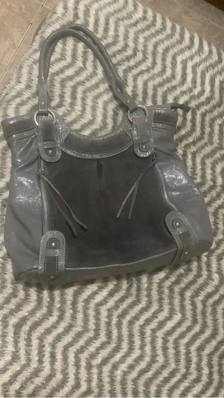 Bolsa em couro com camurça da Andarella semi- nova
