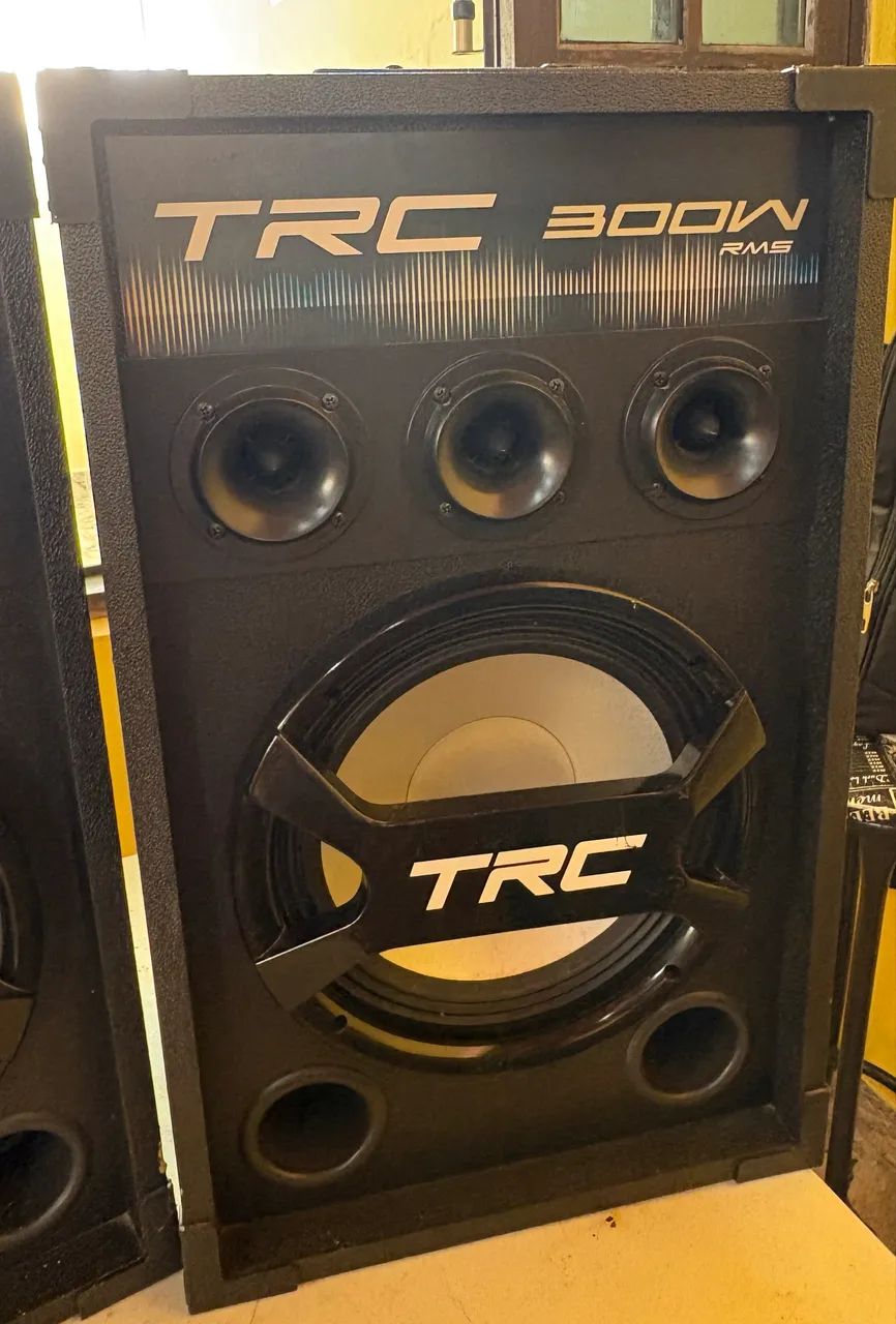 Caixa amplificadora TRC 300w + microfone