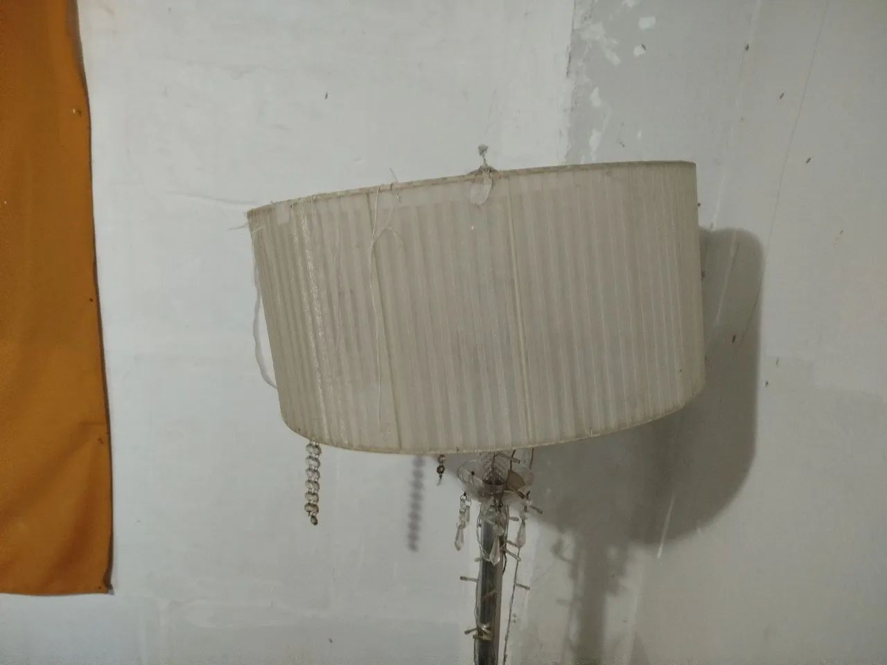 Luminária de Piso Clássica com Cúpula e Cristais - Vintage - Foto 5