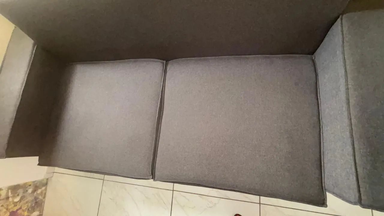 Sofá cinza 3 lugares( 1,93 metros) linho  - Foto 2