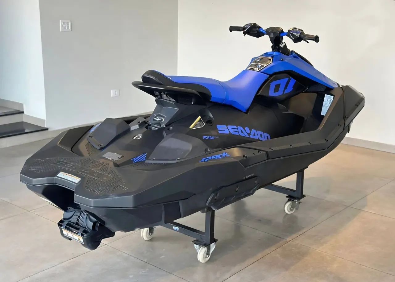 SEADOO SPARK TRIXX 3UP ÓTIMO ESTADO DE CONSERVAÇÃO