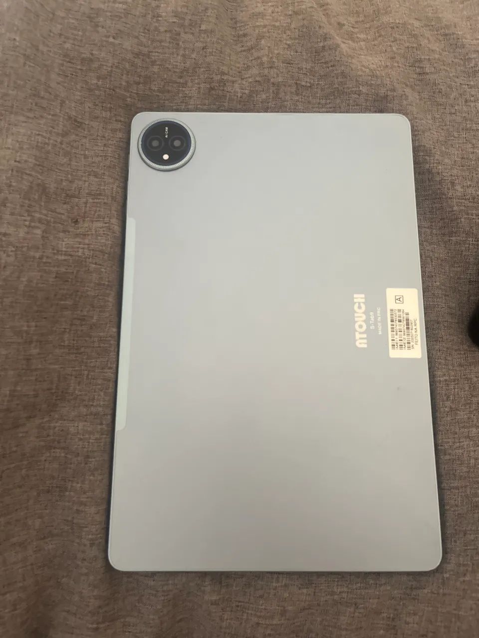 Tablet semi novo (pouco tempo de uso)