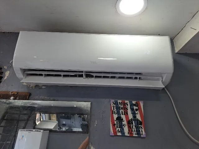 Vendo ar split de 18000 btus TCL