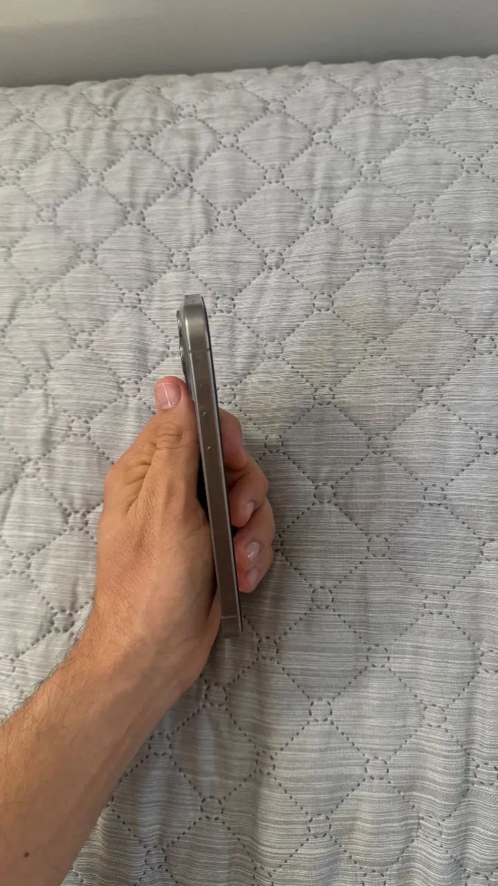 iPhone 15 pro 256 GB - Foto 3