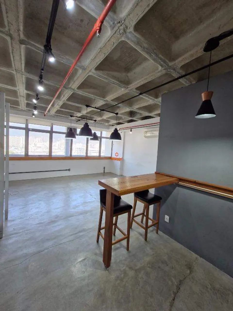 Sala Comercial Moderna com Estilo Industrial e Pronta para Uso - Foto 2