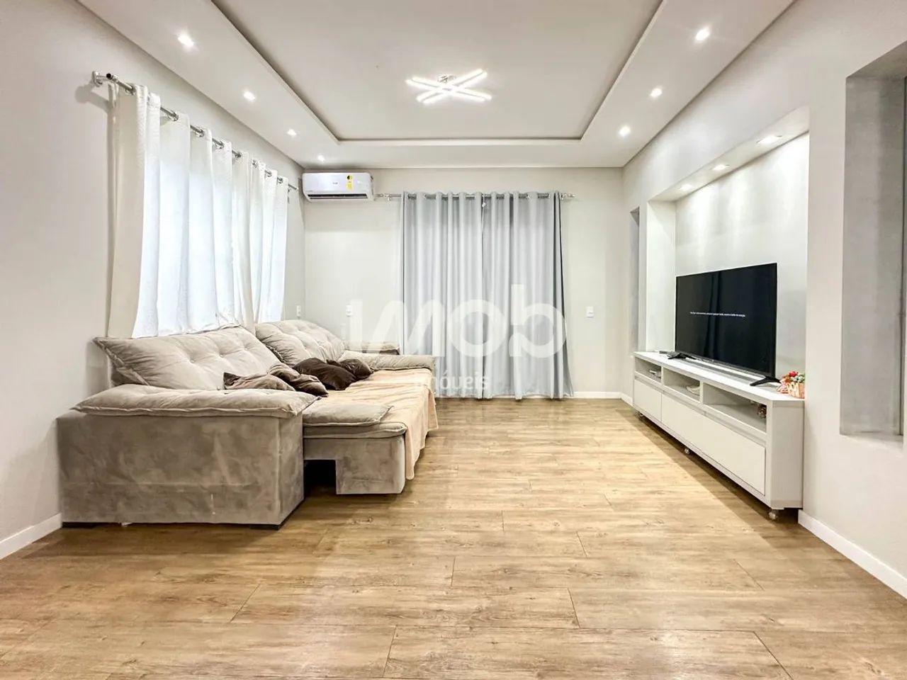 CASA COM SUÍTE CLOSET + 1 QUARTO, CENTRO DE SCHROEDER - Foto 2