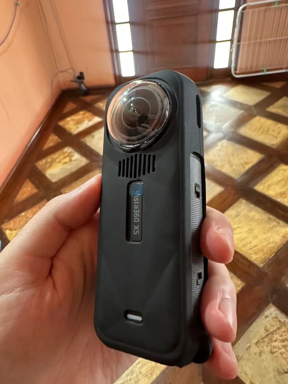 Câmera Insta360 X5  - Foto 2