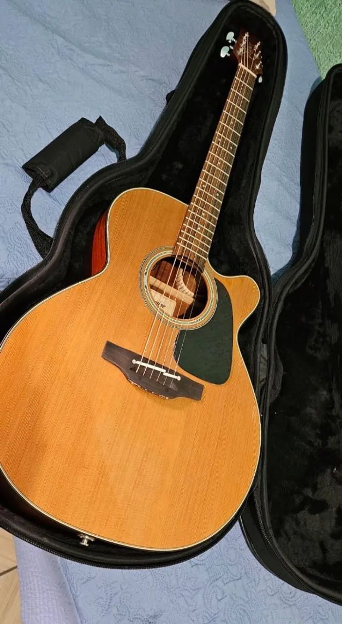 Violão Takamine 