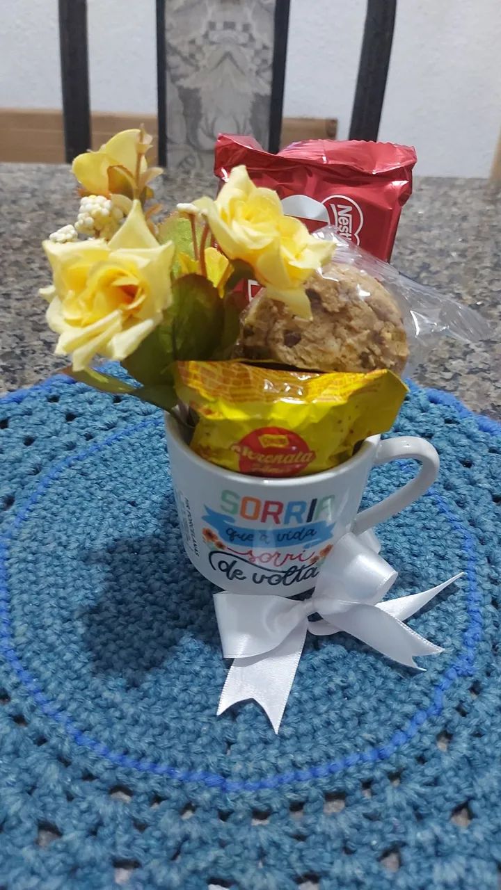 Caneca frases com chocolates - Foto 2
