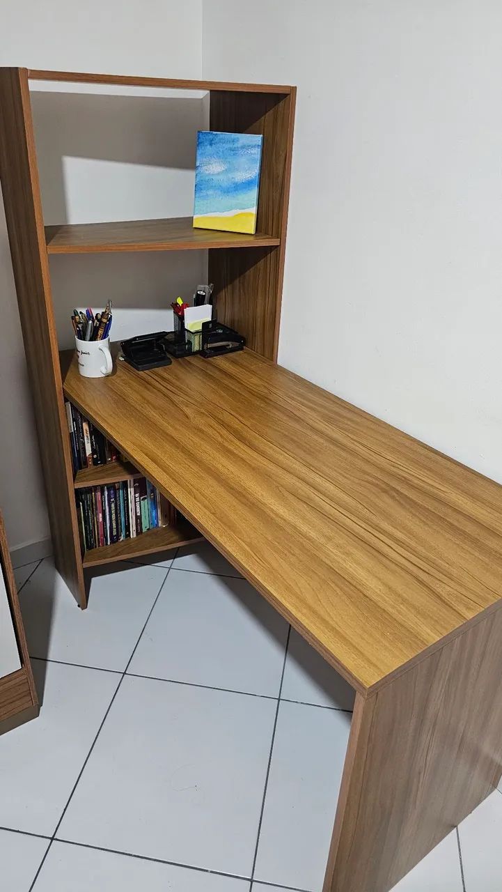 Escrivaninha Office cor Freijó com prateleiras - Foto 2