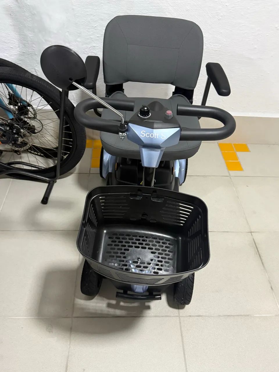 QUADRICICLO PARA PESSOAS COM DEFICIÊNCIA PARA ANDAR - Foto 3