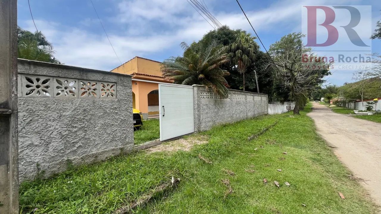 Casa em Parque Boneville - Magé