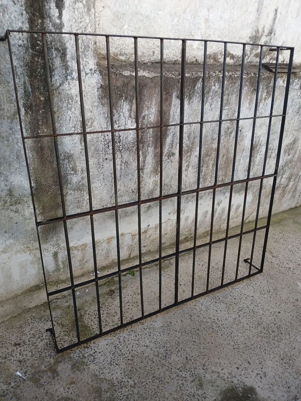 Selling 12mm top-grade iron grating