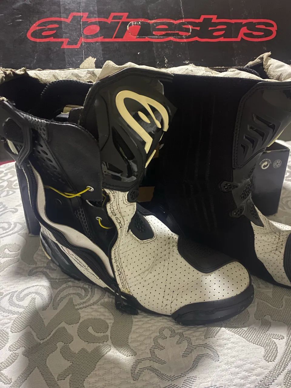 Bota alpinestars supertech R tamanho 41 ? 