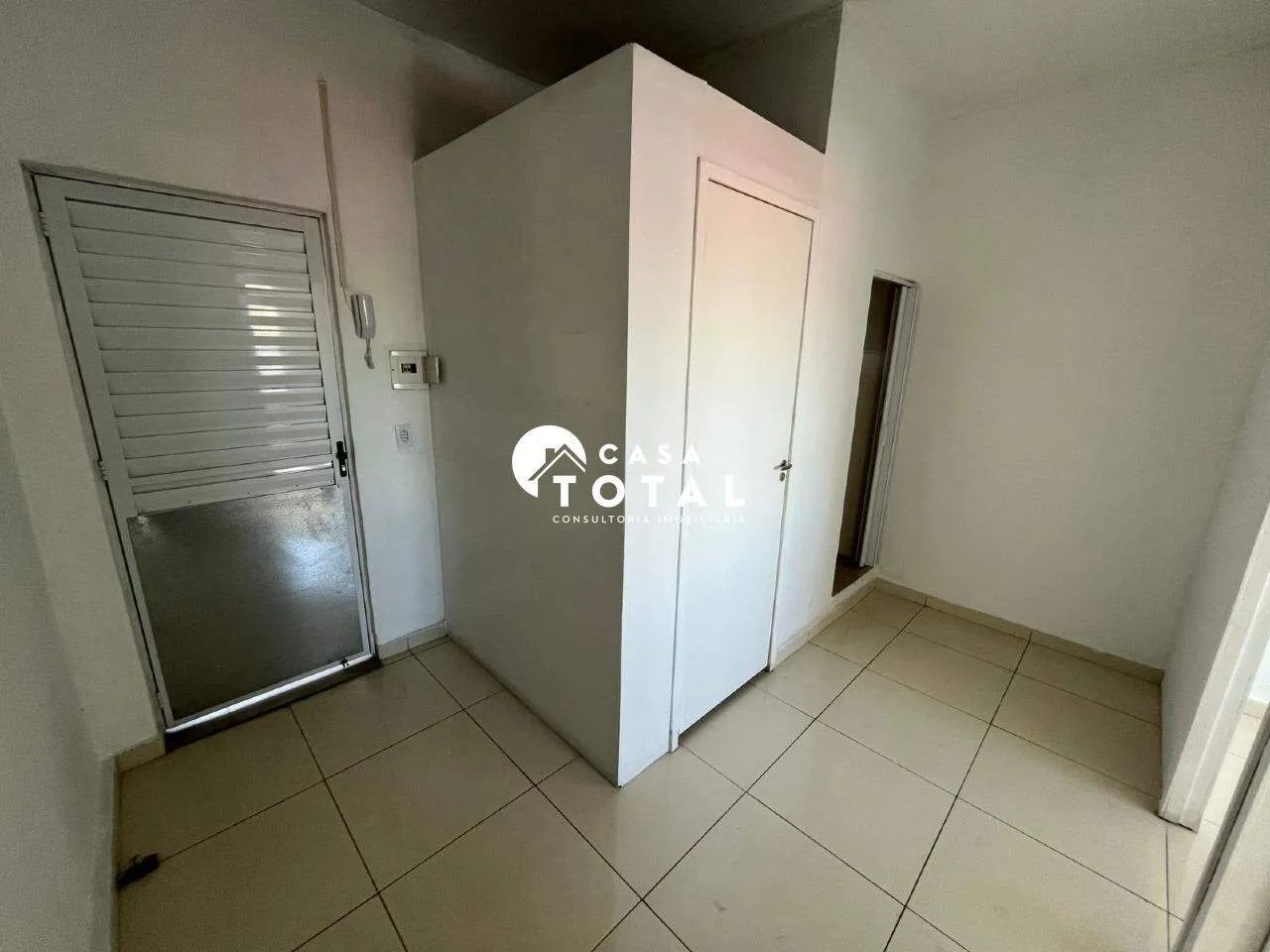 Sala Comercial com para aluguel no bairro Vila Augusto em Mauá |