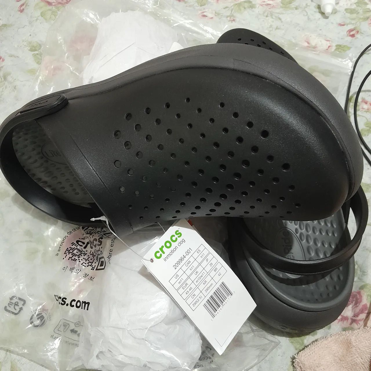 Sandália crocs - Foto 4