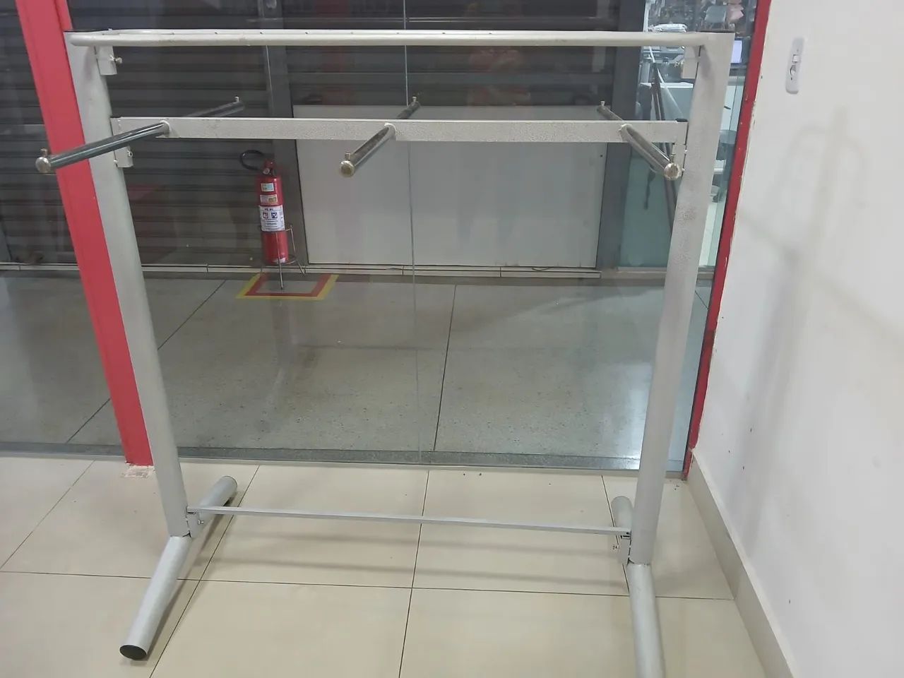 arara para loja de roupas  - Foto 4