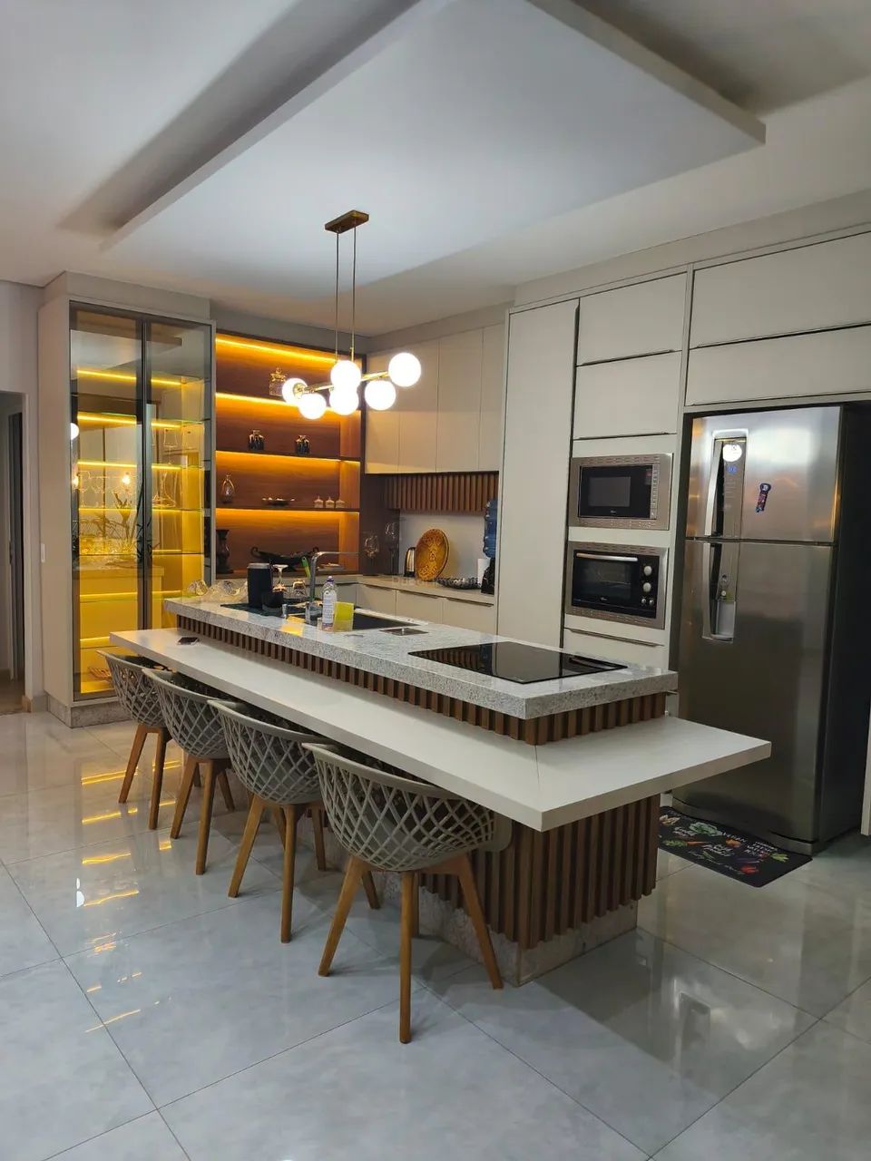 Casa com estilo de Chácara com piscina e mobiliada, com todo conforto. - Foto 2