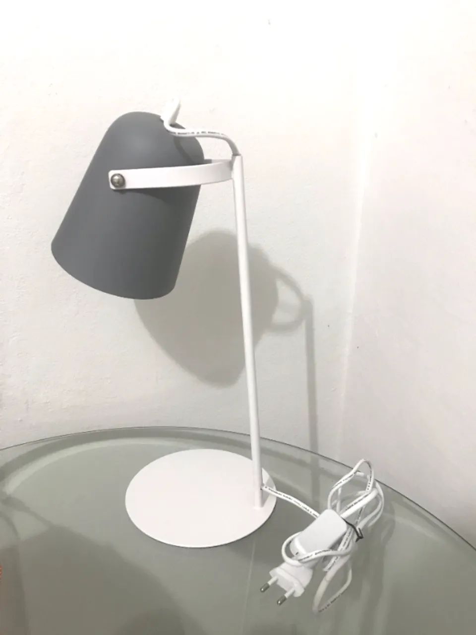 Abajur Luminária Cinza Resistente - Foto 2
