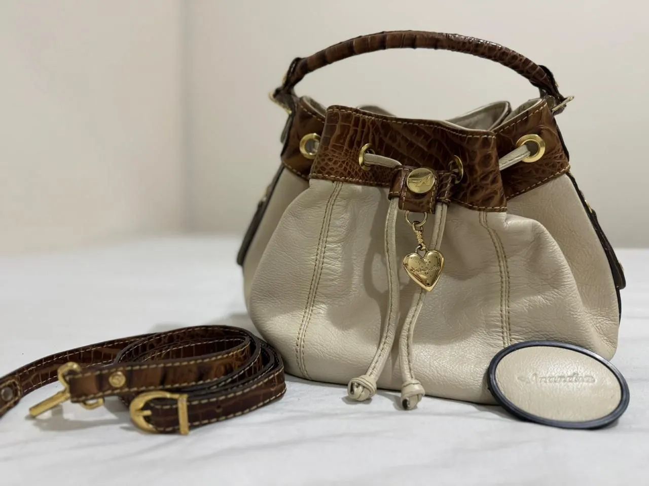 Vendo bolsa muito nova 
