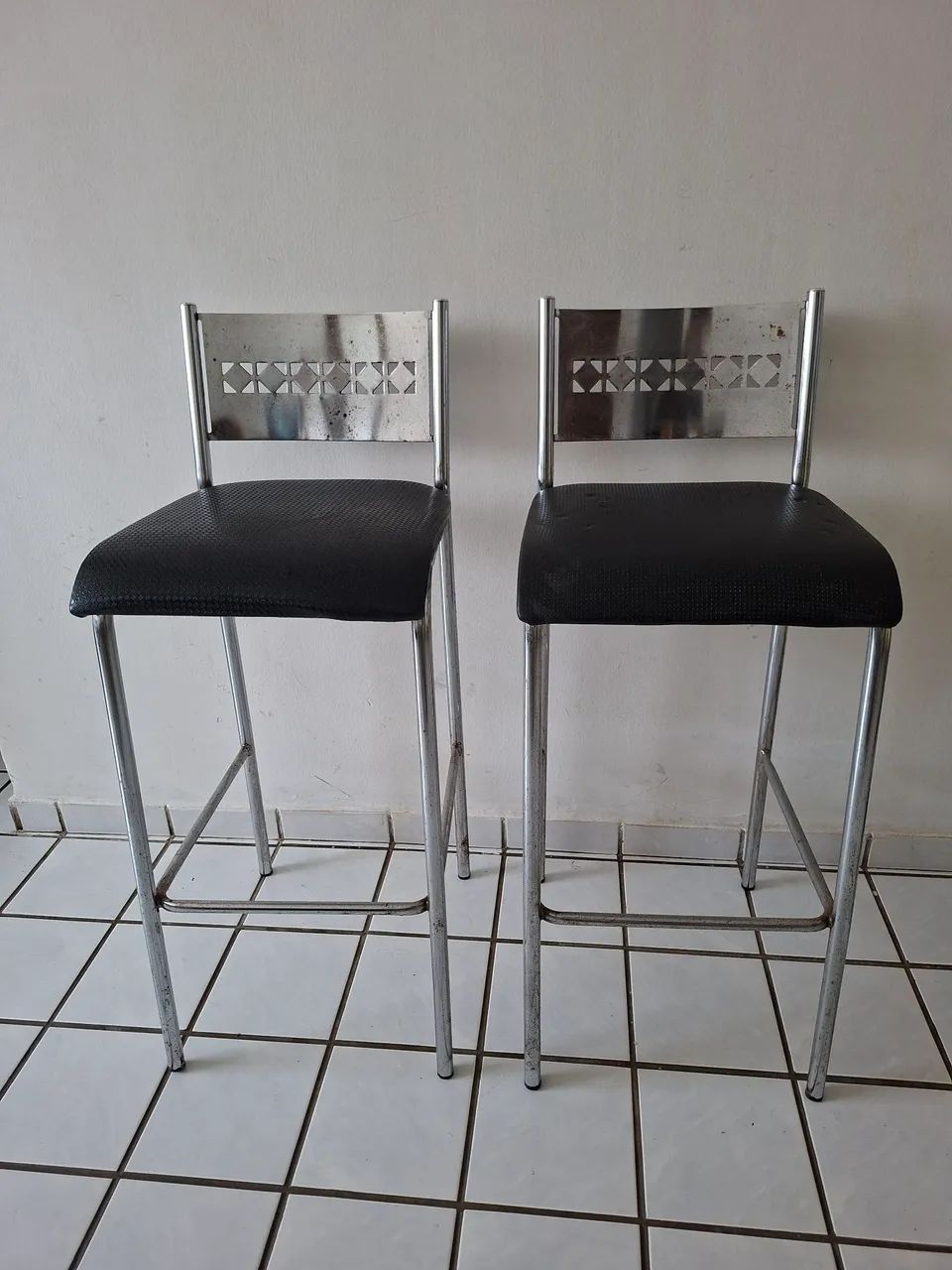 Vendo 2 banquetas - R$ 250