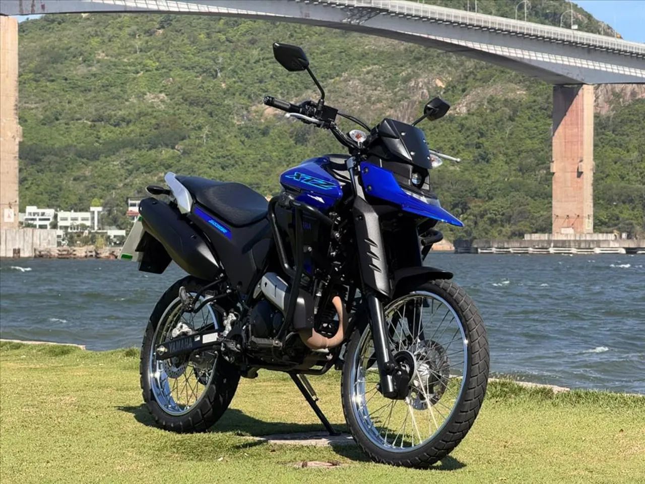 YAMAHA XTZ 250 LANDER CONNECTED