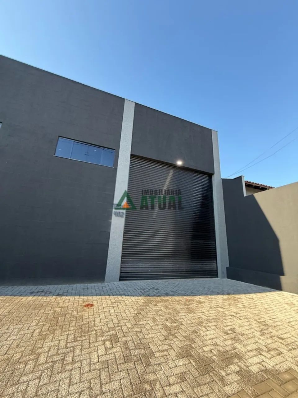 BARRACÃO COM 252M² A VENDA EM CAMBÉ.