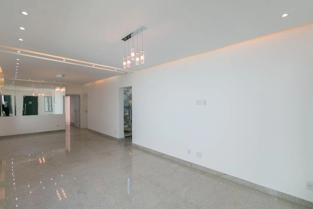 Casa à Venda - Ouro Preto, 3 Quartos, 343 m2
