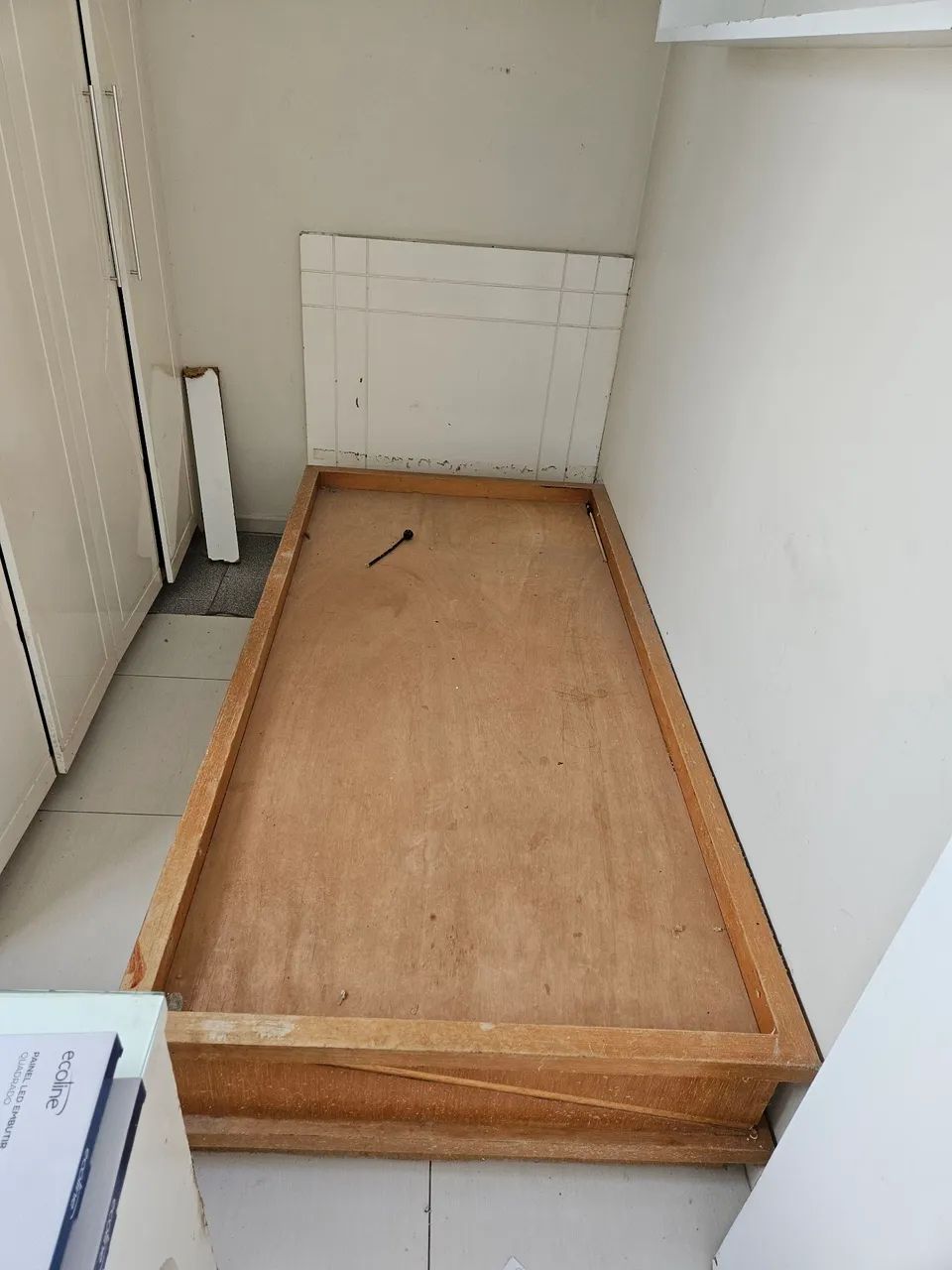 Cama solteiro com cabeceira