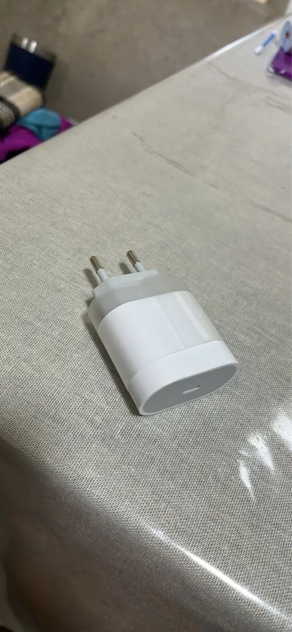 Fonte de Carregador Turbo 20W USB-C (Nova / Com Lacre) - Foto 3